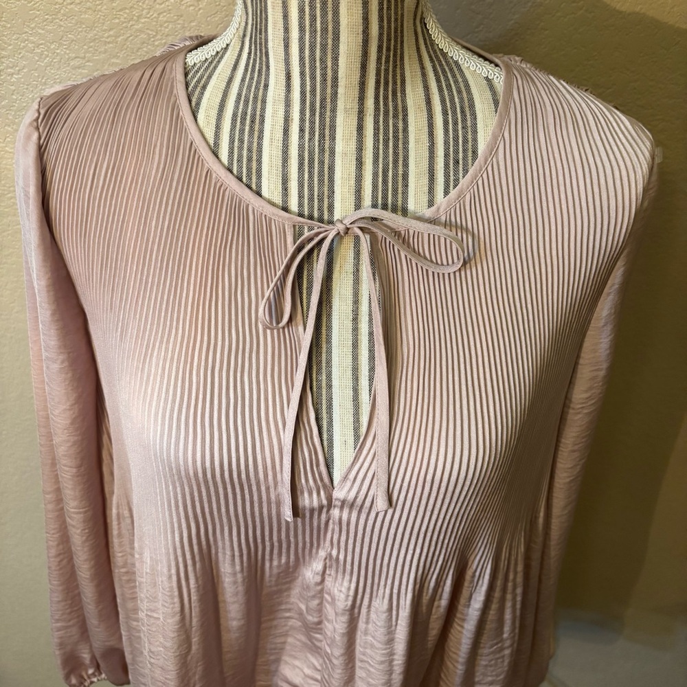 Lucky Brand Blouse Small Blush Pink Pleated Peasant Top Flowy Long Sleeves Ties - Picture 3 of 15